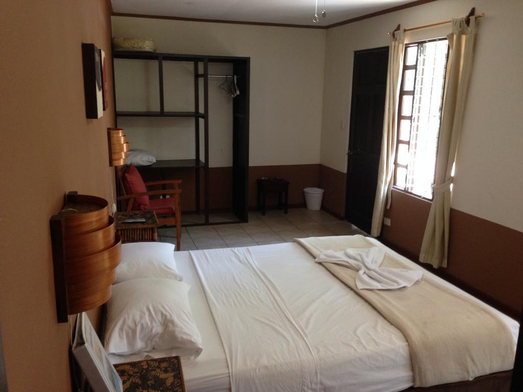 Dushi Vida Country Inn Αλαχουέλα Δωμάτιο φωτογραφία